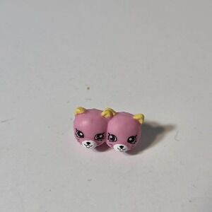 Moose Shopkins Pink Petkins Earring Twins Rare